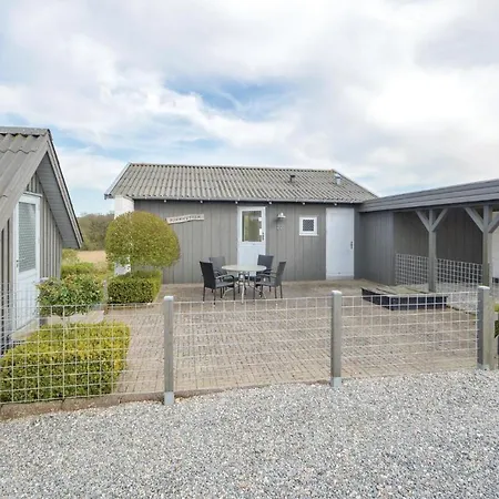 Vakantiehuis Two-bedroom Holiday In *