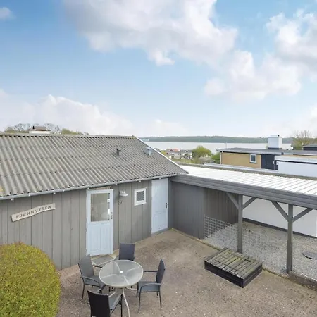 Vakantiehuis Two-bedroom Holiday In